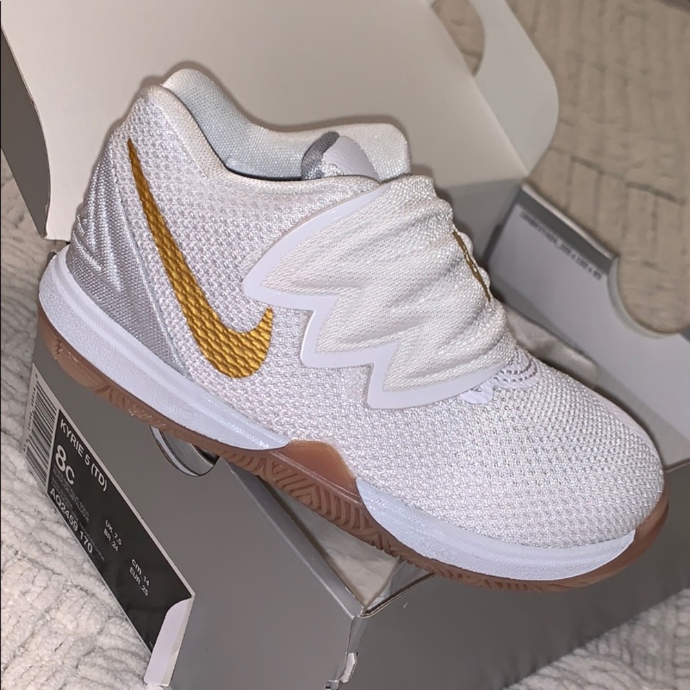 Toddler Kyrie 5